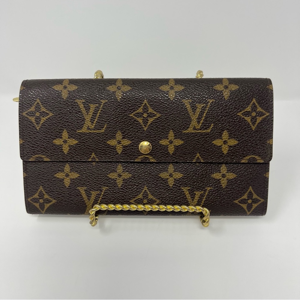 LOUIS VUITTON Sarah Wallet